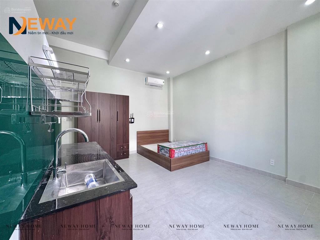 Cho thuê phòng trọ rộng 30m2 ngay etown cộng hòa, full nt, thang máy, giờ giấc tự do