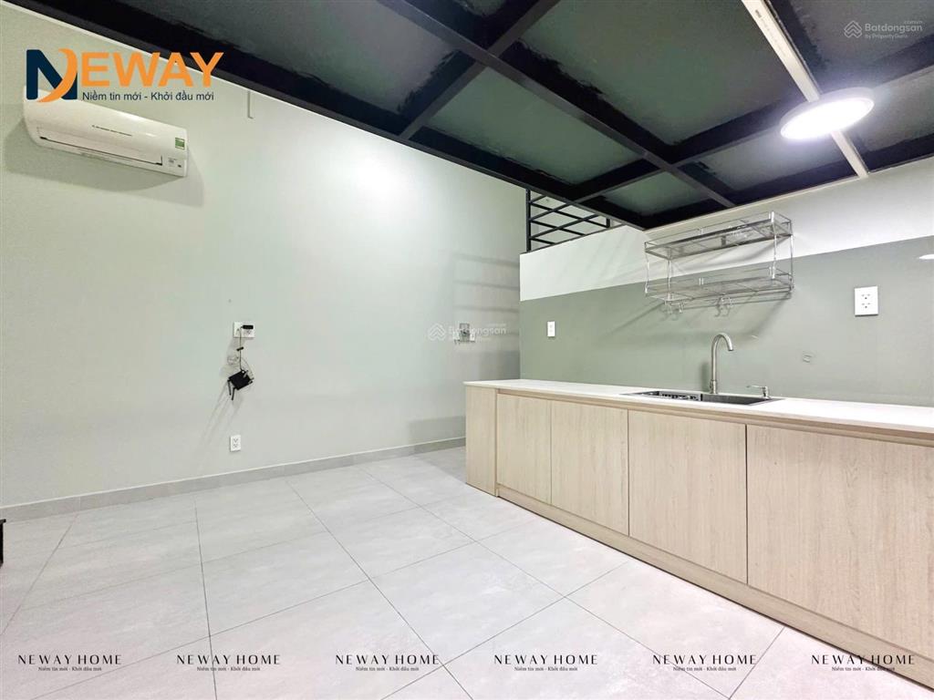 Cho thuê phòng trọ rộng 30m2 ngay etown cộng hòa, full nt, thang máy, giờ giấc tự do