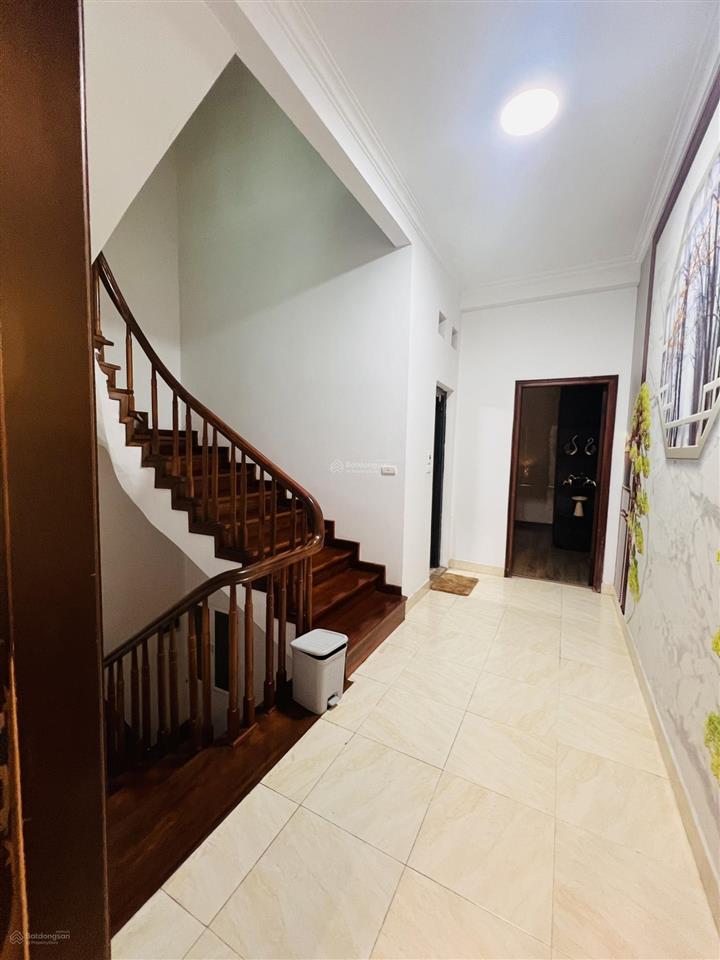 Cho thuê nr 150m2, 10 triệu vnd/tháng, 2pn, 2wc có sân vườn tại 2b ngõ 42 an dương vương, hà nội
