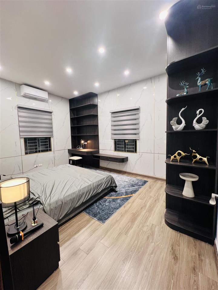 Cho thuê nr 150m2, 10 triệu vnd/tháng, 2pn, 2wc có sân vườn tại 2b ngõ 42 an dương vương, hà nội