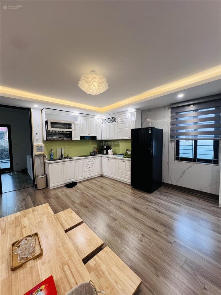 Cho thuê nr 150m2, 10 triệu vnd/tháng, 2pn, 2wc có sân vườn tại 2b ngõ 42 an dương vương, hà nội