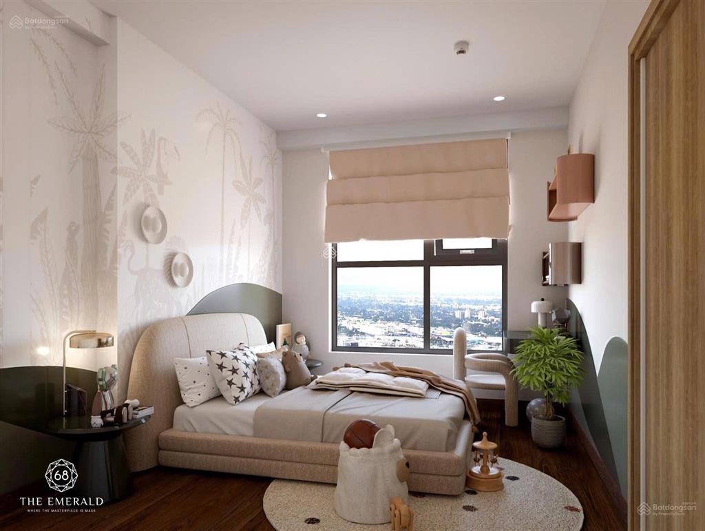 Chính chủ gửi bán gấp căn 2pn 2wc emerald 68, diện tích 75m2 giá 3tỷ150