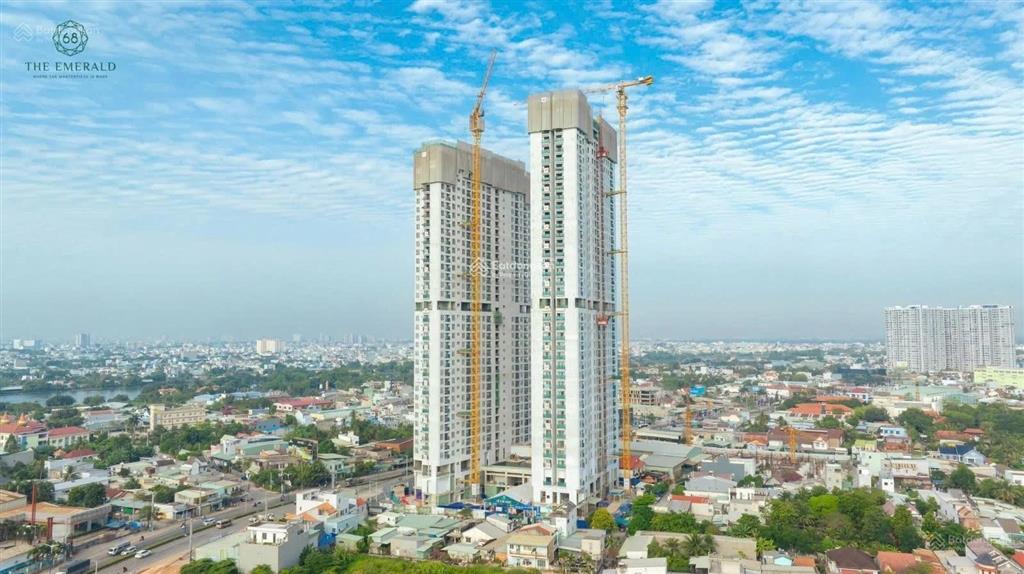 Chính chủ gửi bán gấp căn 2pn 2wc emerald 68, diện tích 75m2 giá 3tỷ150