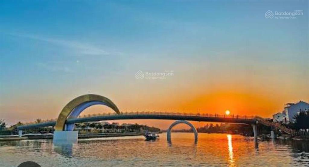 Mặt tiền nguyễn tri phương  cẩm nam  cách cầu mới 200m