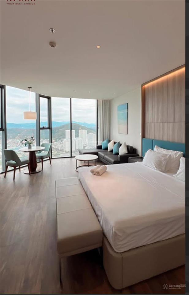 Cắt lỗ căn góc  2 tỷ 350  đẹp không tì vết chính chủ cần tiền bán gấp căn góc 2 mặt thoáng.