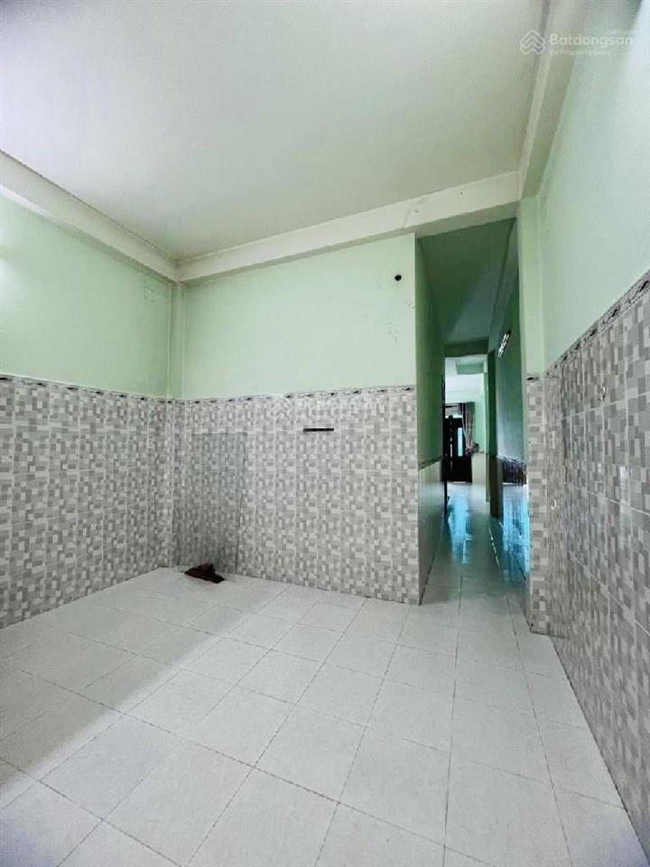 Nhà 2 tầng 88m2 nở hậu 4,3m giá 6,25tỷ  tỉnh lộ 10  giáp khu tên lửa  sổ hồng riêng  hẻm xe hơi