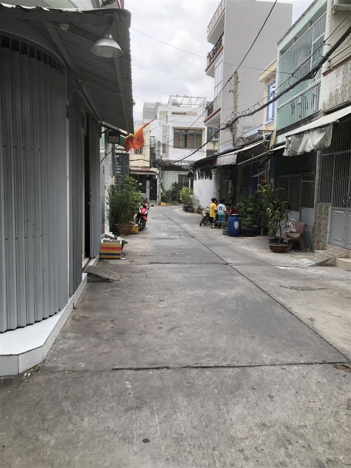 Bán nhà đẹp lô góc 66m2 chiến lược  gần khu tên lửa  hẻm 6m xe hơi thông tứ tung  giá 6,6tỷ