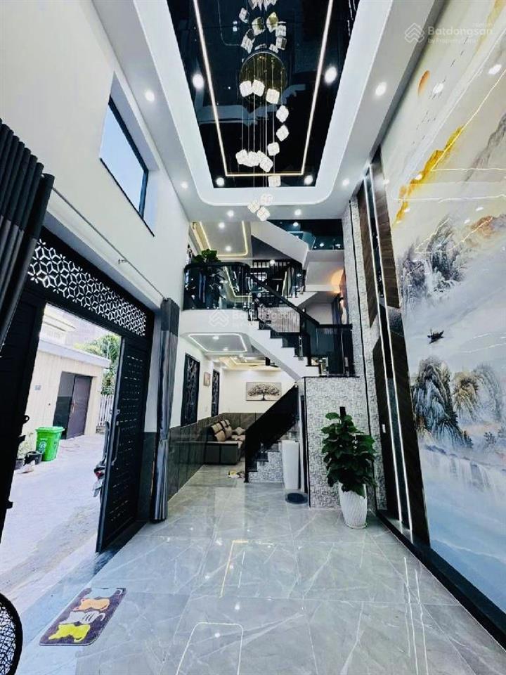 Bán nhà lô góc cực đẹp bình tân hương lộ 2 53m2 giá 7.9tỷ  hẻm xe hơi tặng full nội thấ xịn xòn.