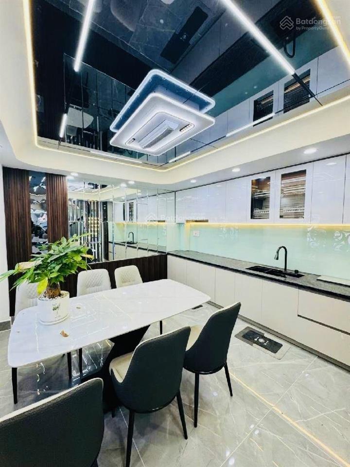 Bán nhà lô góc cực đẹp bình tân hương lộ 2 53m2 giá 7.9tỷ  hẻm xe hơi tặng full nội thấ xịn xòn.