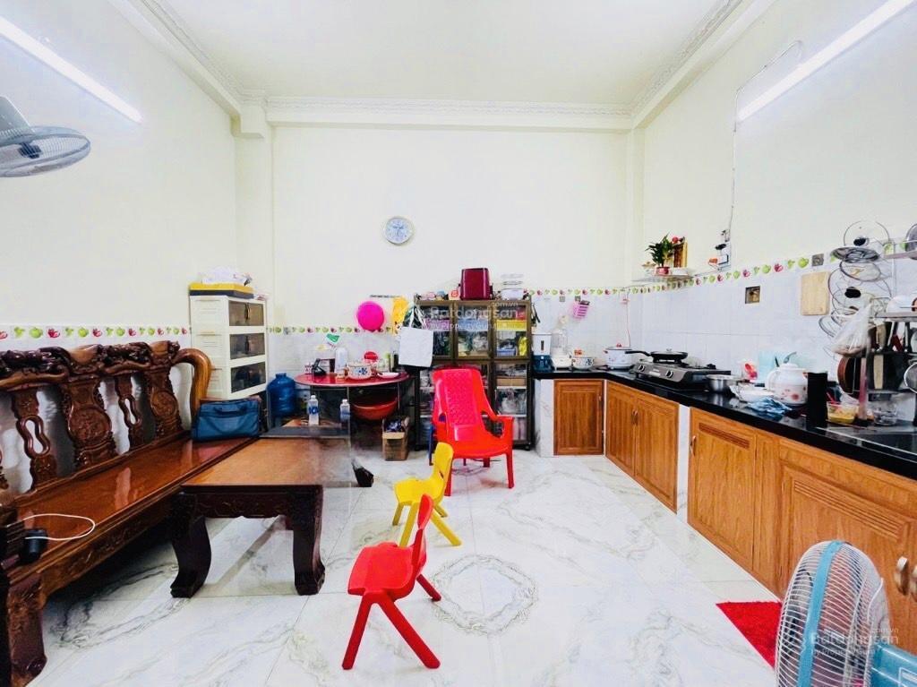 Nhà bình tân 3tầng 66,6m2(4.5x17) giá 7.8tỷ  hẻm 8m xe hơi thông  pháp lý chuẩn công chứng nhanh