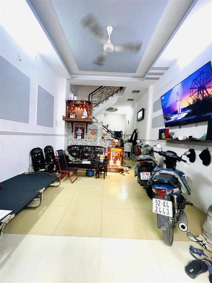 50m2 3tầng đúc btct 3pn 4wc hẻm xe tải giáp khu tên lửa bình tân chỉ 5.7tỷ, shr hoàn công đủ