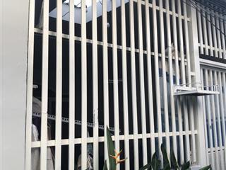 Nhà 80m2 giảm 330triệu cách 50m ra mặt tiền hương lộ 2 chỉ 4.35tỷ, giáp mã lò với ql1a shr không qh