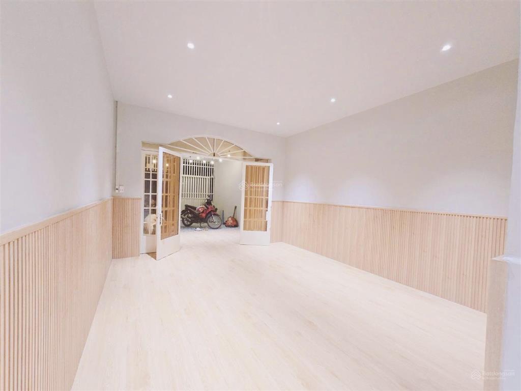 Nhà 80m2 giảm 330triệu cách 50m ra mặt tiền hương lộ 2 chỉ 4.35tỷ, giáp mã lò với ql1a shr không qh