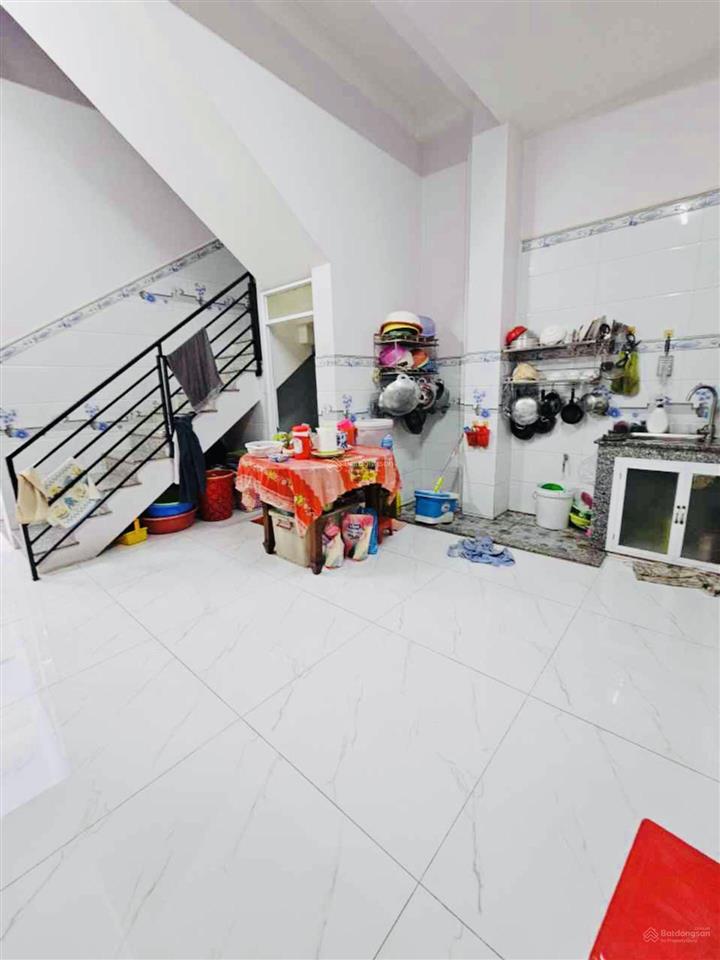 80m2 2tầng btct sát mặt tiền chỉ 4.7tỷ (chủ ngộp trả là bán), kinh dương vương giáp aeon bình tân