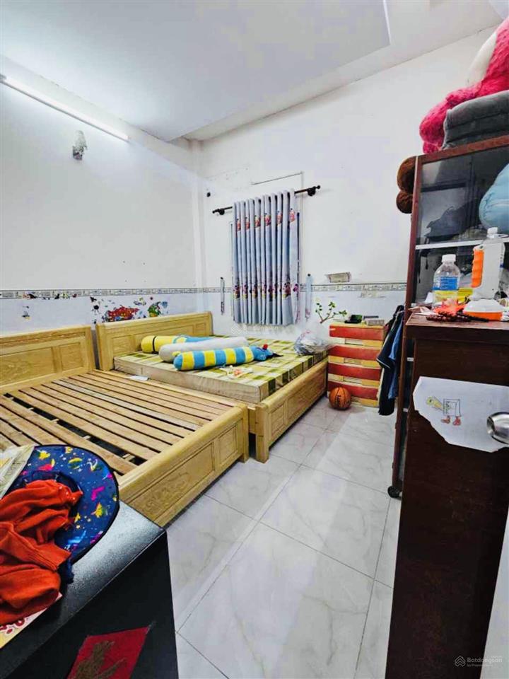 Bán nhà đường tỉnh lộ 10, phường tân tạo, quận bình tân, cách tên lửa 5 phút, hẻm xe tải 6m thông.