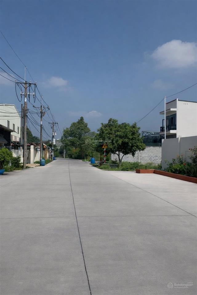 Tôi chính chủ gửi lô góc 2 mặt tiền 11x19 có thổ cư rẻ mong gặp được khách thiện trí nhanh gọn