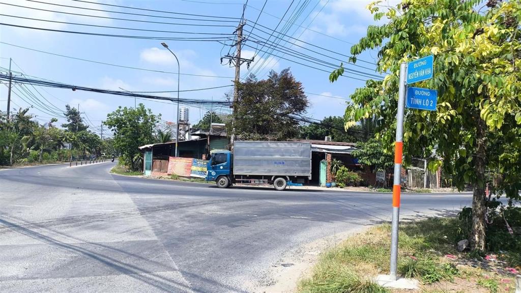 Tôi chính chủ gửi lô góc 2 mặt tiền 11x19 có thổ cư rẻ mong gặp được khách thiện trí nhanh gọn