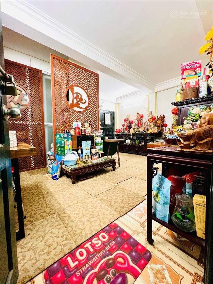 Bán gấp tập thể bách khoa 85m2, 3 ngủ, 2 vs nhỉnh 4t. khu vực hiếm nhà bán, sổ đỏ cc. ô tô đỗ cửa