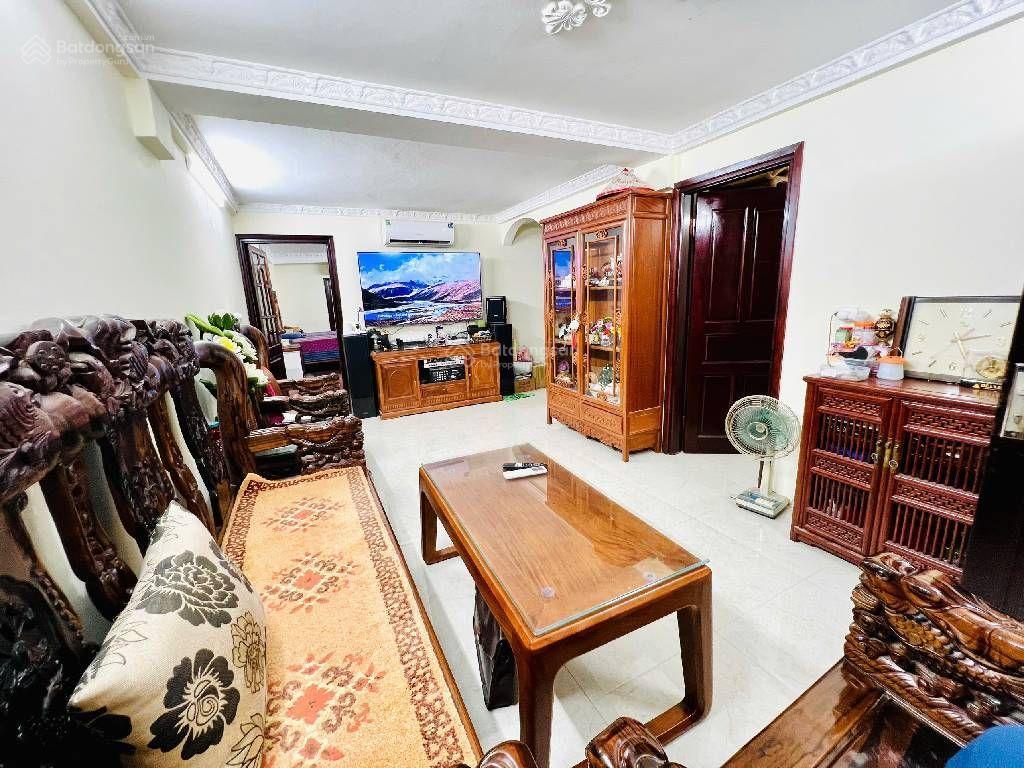 Bán gấp tập thể bách khoa 85m2, 3 ngủ, 2 vs nhỉnh 4t. khu vực hiếm nhà bán, sổ đỏ cc. ô tô đỗ cửa