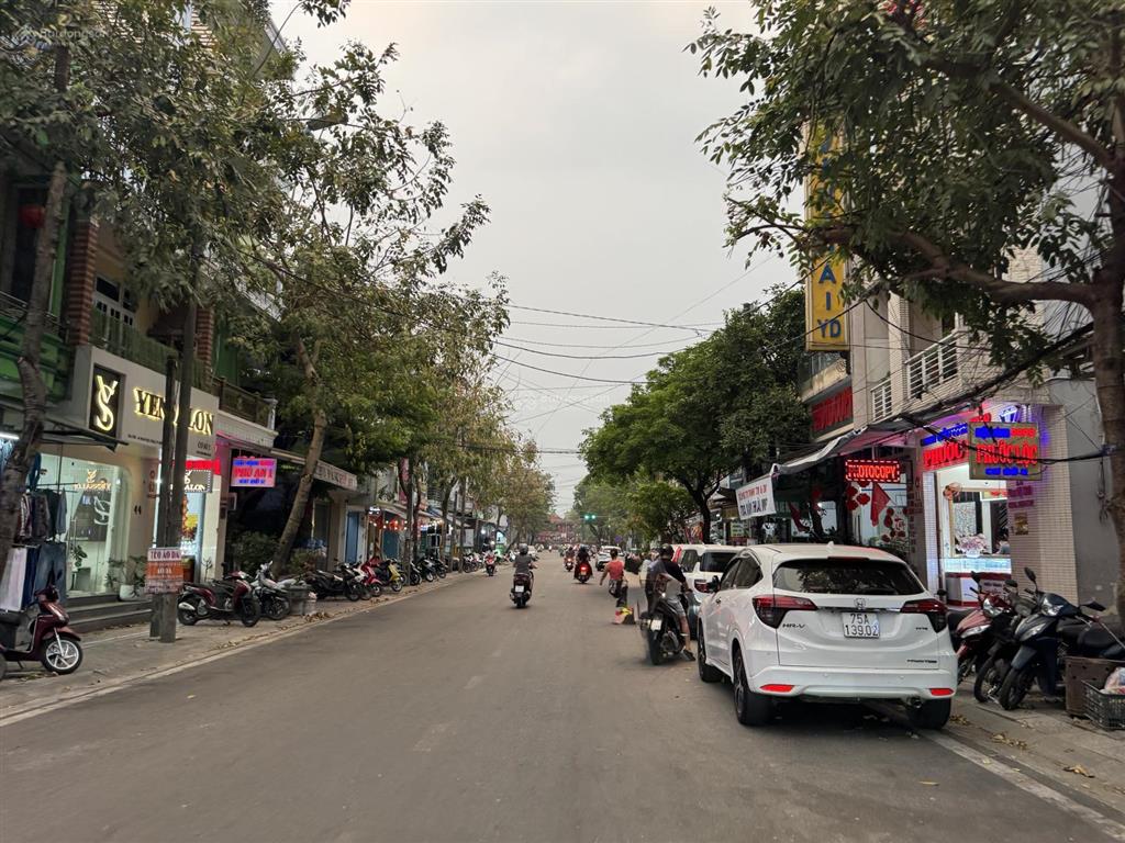 Nhà 2 tầng mặt tiền đường phan bội châu vị trí vip kinh doanh đẳng cấp trung tâm huế