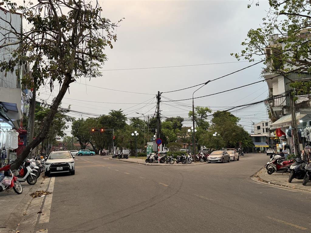 Nhà 2 tầng mặt tiền đường phan bội châu vị trí vip kinh doanh đẳng cấp trung tâm huế