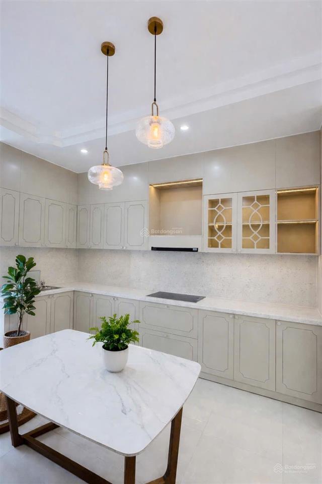 Nhà 2 tầng siêu đẹp kiệt 82 quảng tế gần điện biên phủ