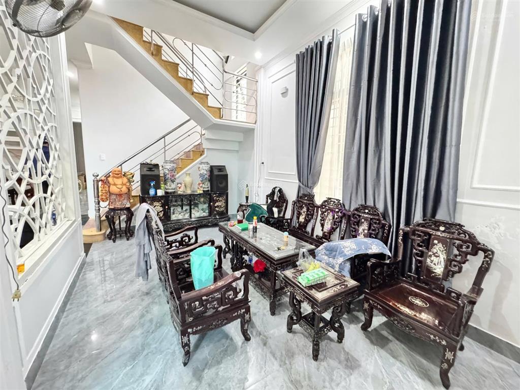 Nhà mặt tiền đường hàn thuyên , khu vực nội thành hàng hiếm phù hợp kinh doanh và làm homestay