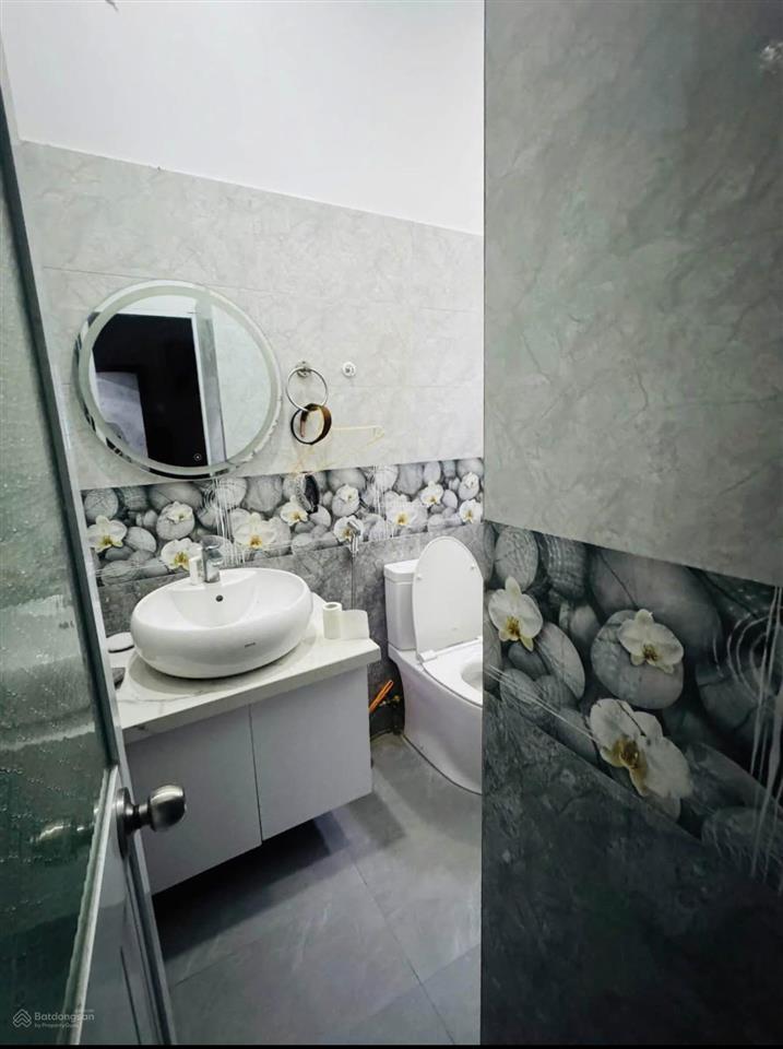 Nhà mặt tiền đường hàn thuyên , khu vực nội thành hàng hiếm phù hợp kinh doanh và làm homestay