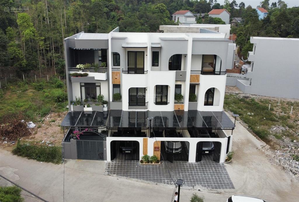 Homestay 3 tầng 5 phòng đầy đủ nội thất cạnh khu du lịch làng hương huế