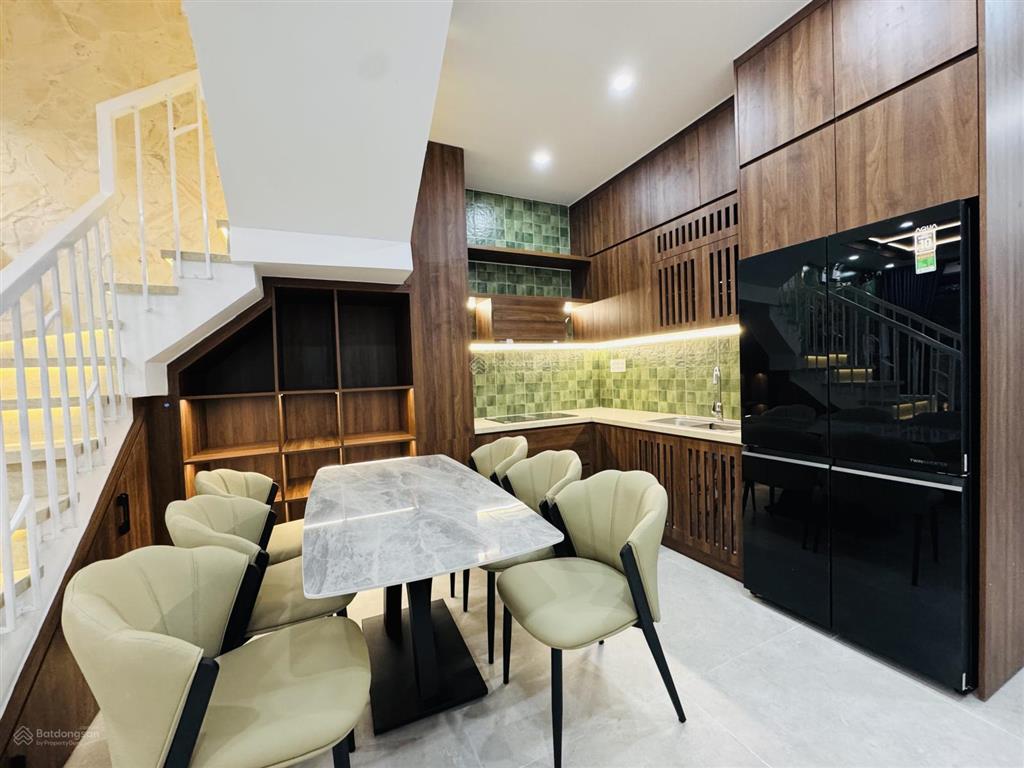 Homestay 3 tầng 5 phòng đầy đủ nội thất cạnh khu du lịch làng hương huế