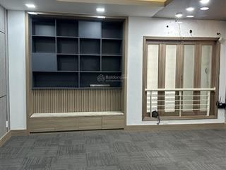 * cho thuê văn phòng ở vị trí vàng, trung tâm thành phố, giá tốt, sạch sẽ, mới