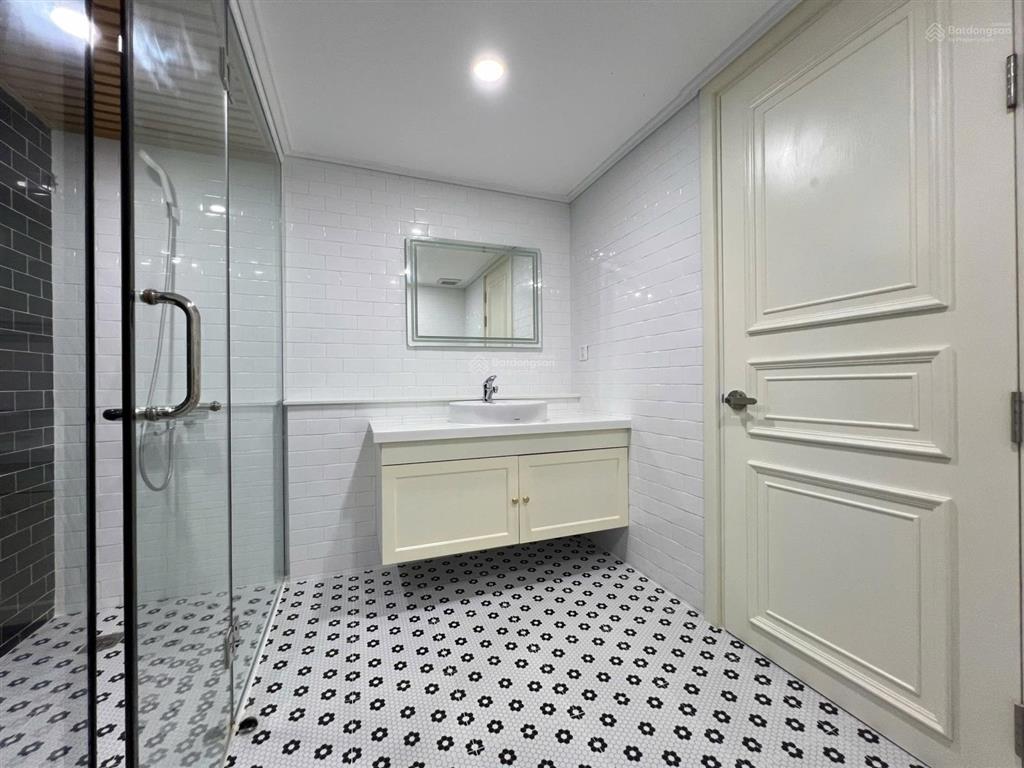 Gấp! bán nhanh dulpex vista verde 350m2 23ty8. nhà đẹp/ full nội thất/ thiết kế đầy đủ..