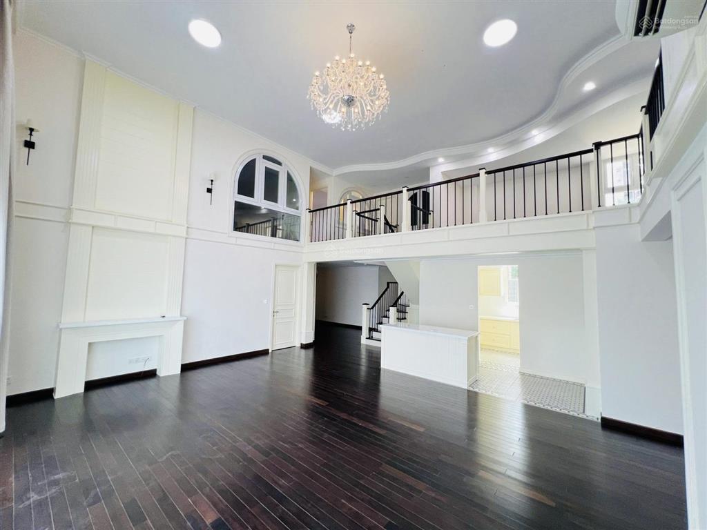 Gấp! bán nhanh dulpex vista verde 350m2 23ty8. nhà đẹp/ full nội thất/ thiết kế đầy đủ..