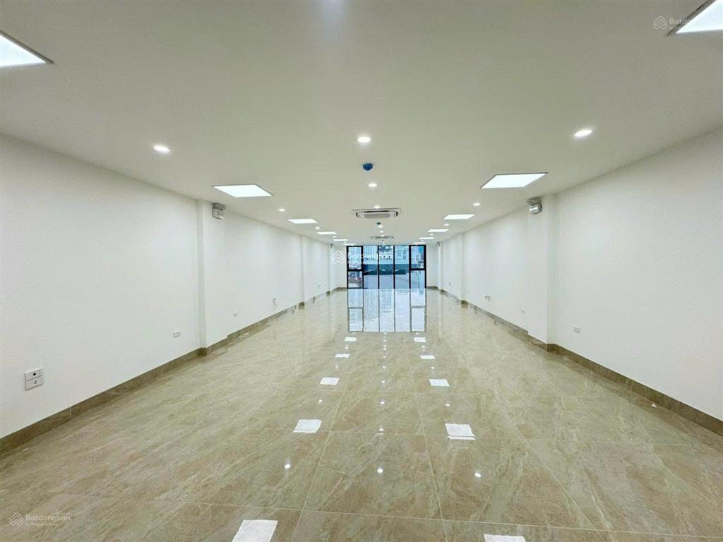 Cho thuê sàn văn phòng 70m2 tầng 8 tại lê đức thọ, từ liêm. giá 12tr.  0984 828 ***