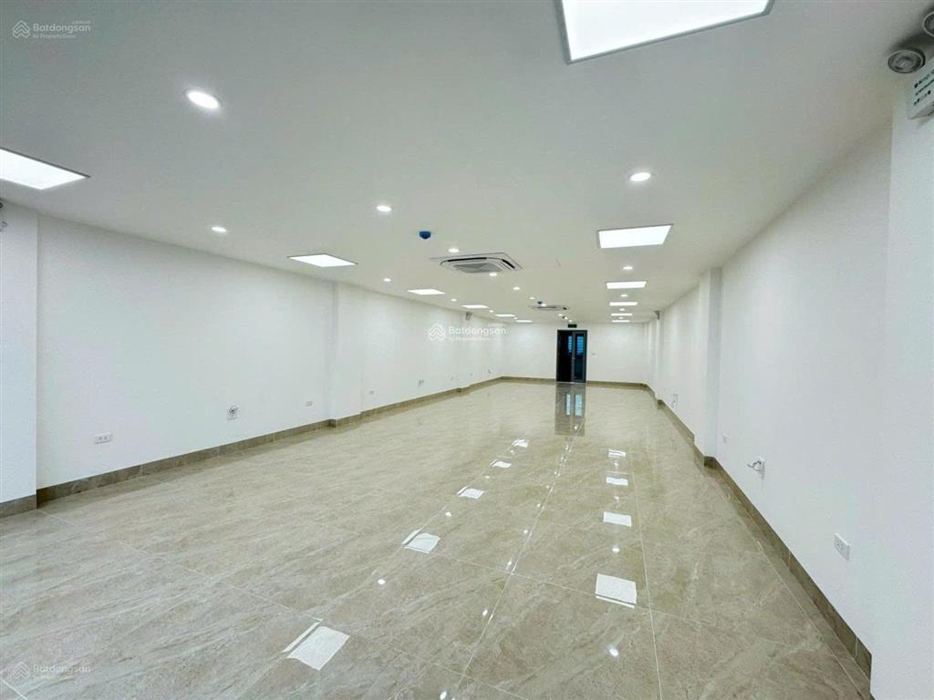 Cho thuê sàn văn phòng 70m2 tầng 8 tại lê đức thọ, từ liêm. giá 12tr.  0984 828 ***