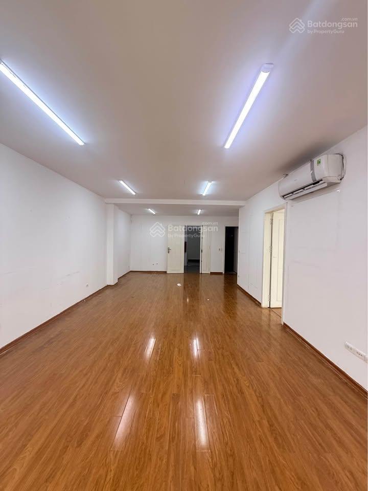 Cho thuê sàn văn phòng 70m2 tầng 8 tại lê đức thọ, từ liêm. giá 12tr.  0984 828 ***