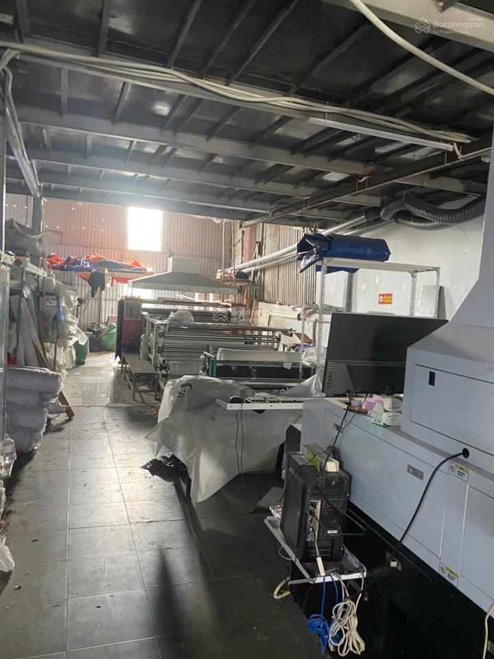 Bán nhà xưởng 250m2 tại đường phúc diễn