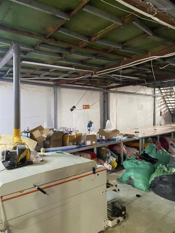 Bán nhà xưởng 250m2 tại đường phúc diễn