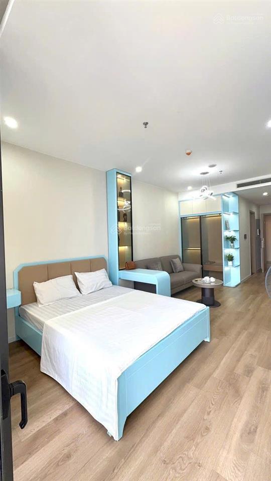 Bán căn studio icon40  2tỷ050 bao 5% sổ toà icon40  bãi cháy view hồ nhạc nước