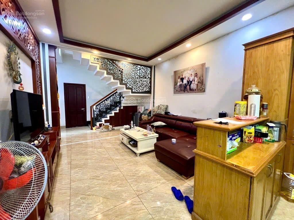 Cần bán nhà hẻm xe hơi đường gò dầu nhà 4 tầng dt 6x19m giá 16 tỷ thương lượng  0902 537 ***