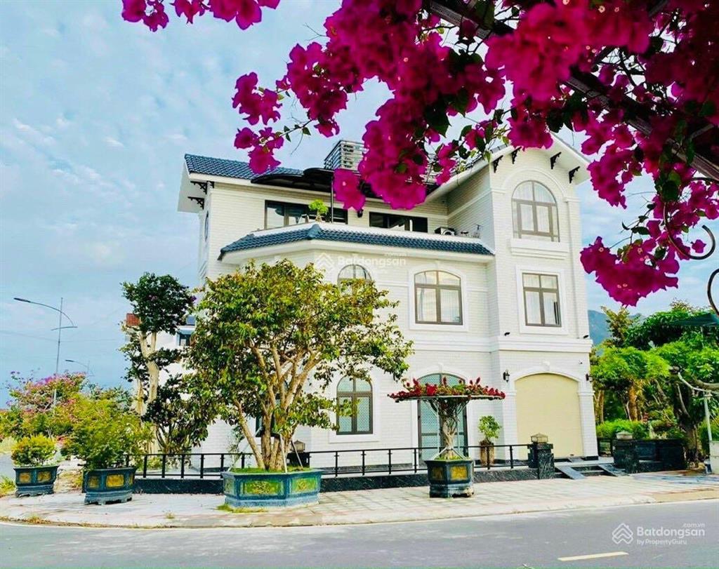 Cần bán đất goldenbay cam ranh ngay biển bãi dài cam ranh giá 26tr/m2  0902 537 ***