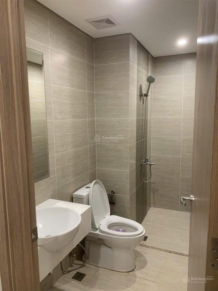 Chính chủ cần bán gấp căn hộ 1 phòng ngủ + khu rainbow, vinhome quận 9. nhà full nội thất, view đẹp
