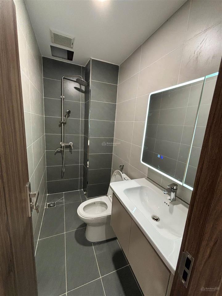 Bán nhà ngay chân cầu vượt ngã tư ga, khu đồng bộ cao tầng.