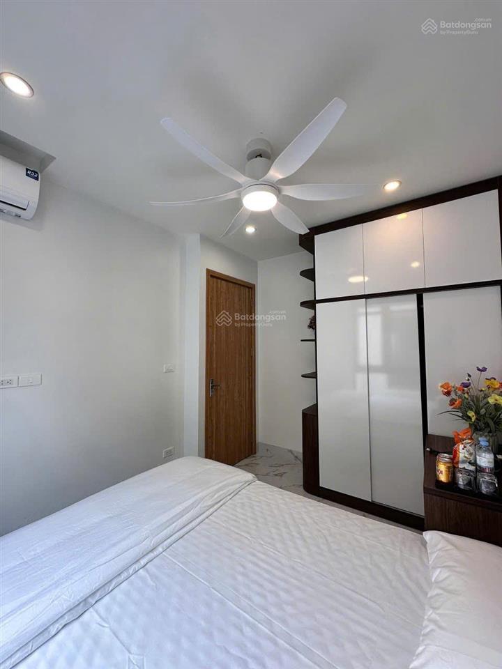Nhượng gấp căn hoàn thiện 5 tầng full nội thất vin 3