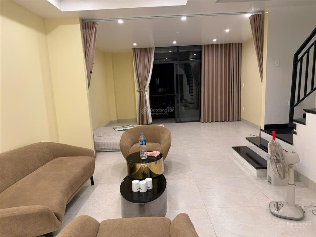Chính chủ cho thuê gấp căn hoàn thiện 5 tầng vin 3