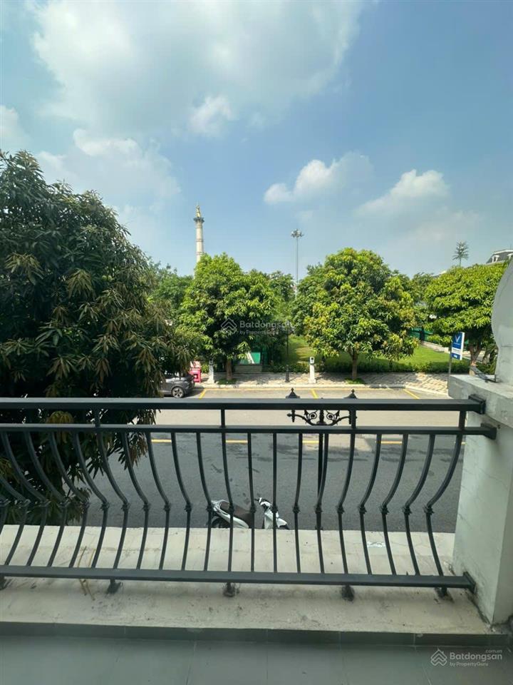 Cho thuê căn kinh đô ngay quảng trường ánh sáng