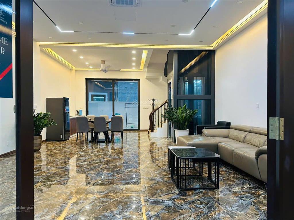 Cho thuê gấp căn phố biển 78m2
