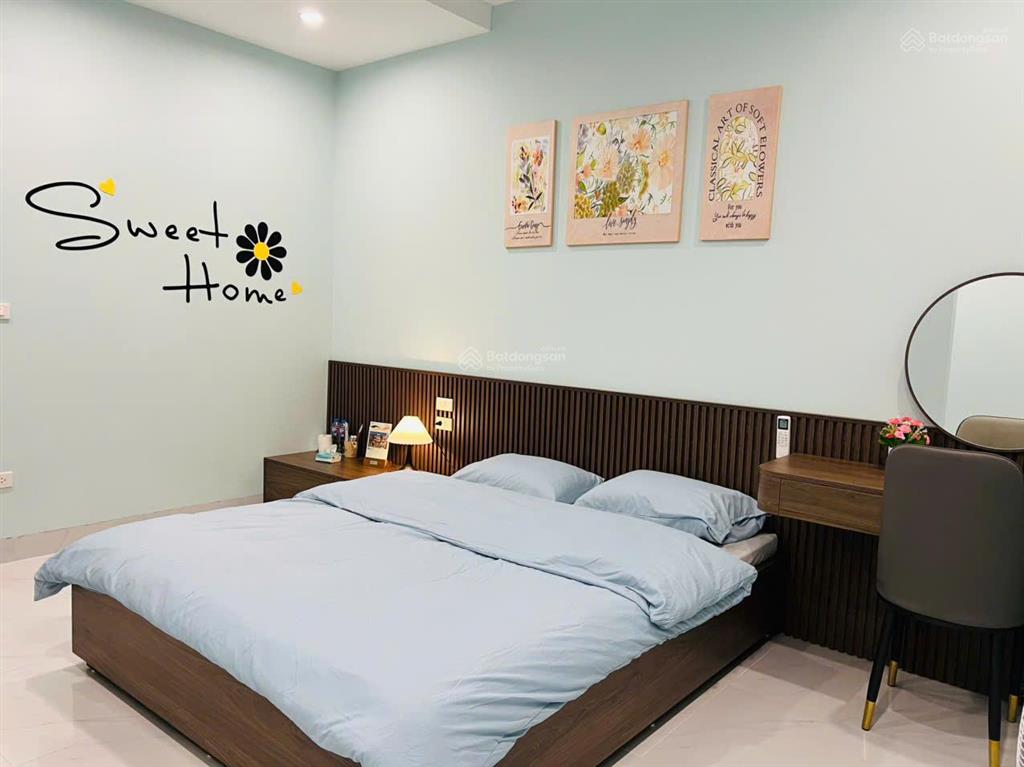 Cho thuê căn liền kề full nội thất ở vin 3