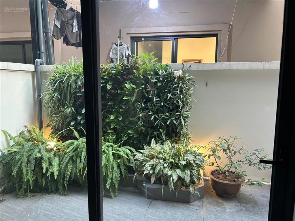 Cho thuê gấp căn liền kề hoàn thiện 2 tầng vin2