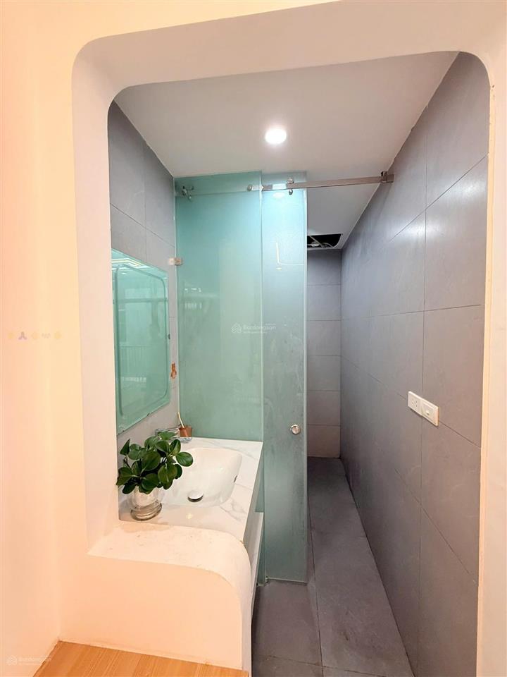 Chính chủ cho thuê gấp căn hoàn thiện 3 tầng vin 3